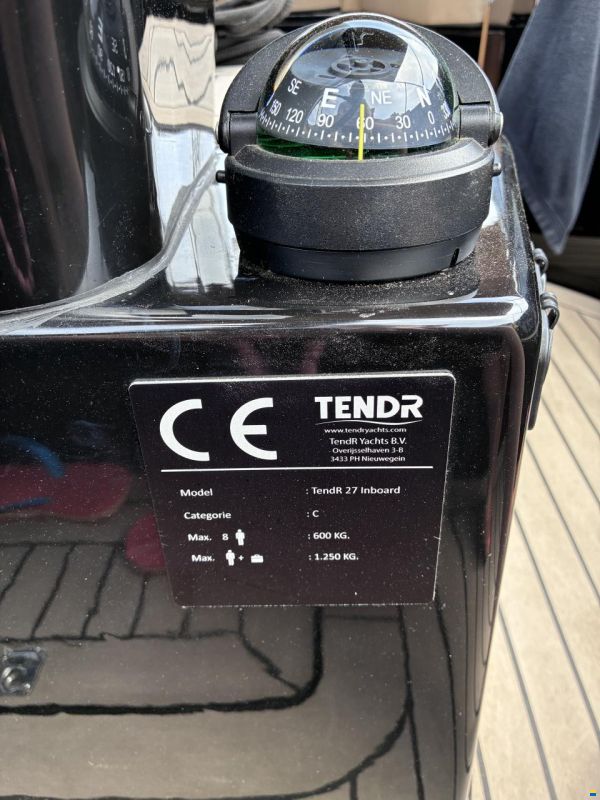 TendR 27 Cabin Inboard