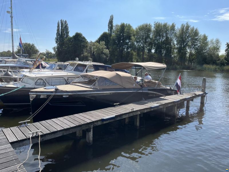 TendR 27 Cabin Inboard