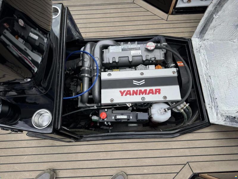 TendR 27 Cabin Inboard