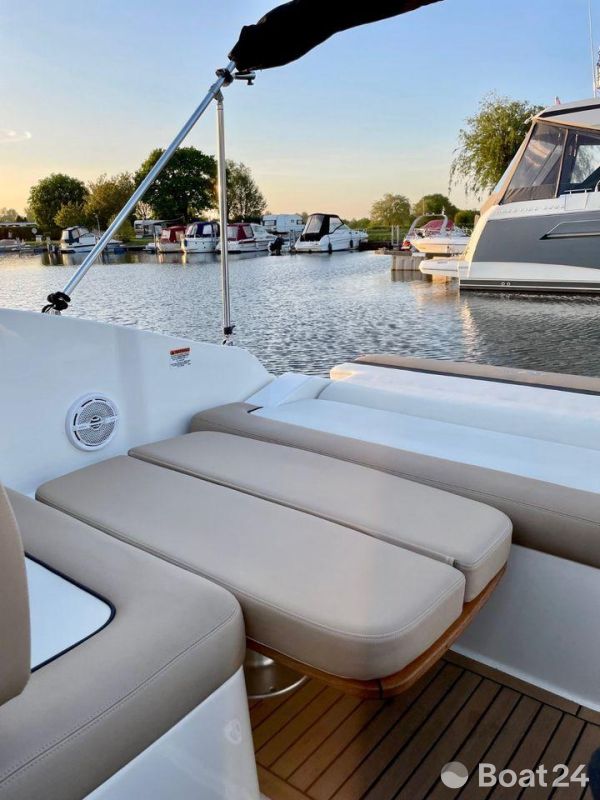 Sea Ray Sundancer 265