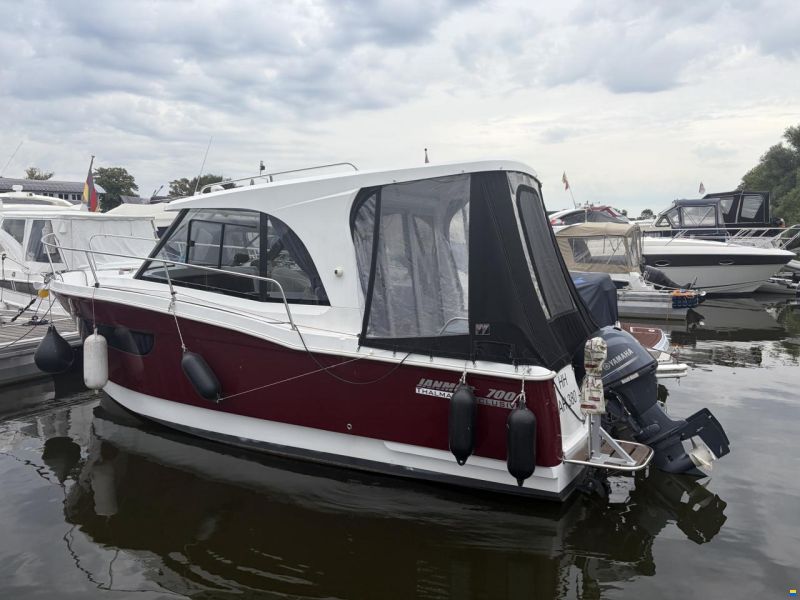 Janmor 700