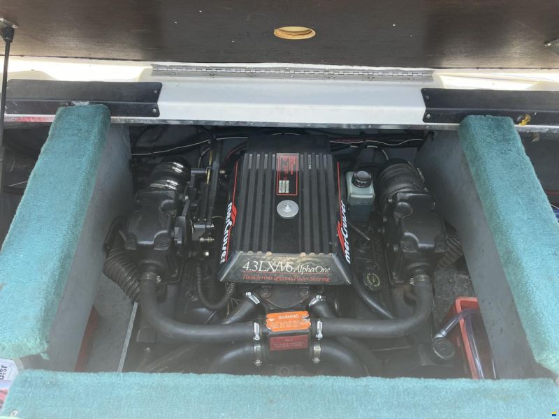 Sea Ray 180 CB Signature
