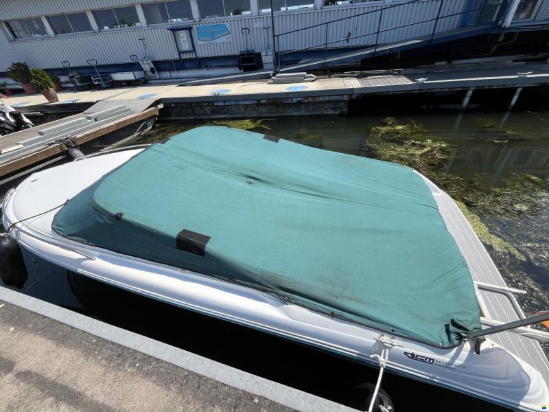 Sea Ray 180 CB Signature