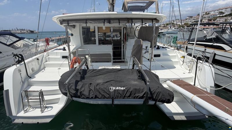Lagoon 39