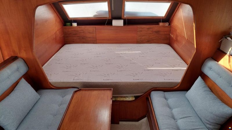 Prout Snowgoose 37