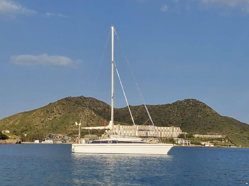 Prout Snowgoose 37