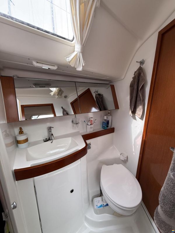 Beneteau Oceanis 40