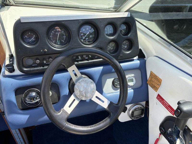 Sea Ray 200 Cuddy Cabin
