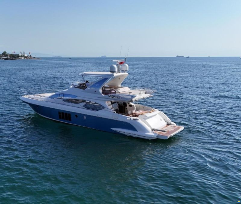 Azimut Flybridge 64