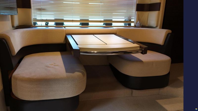 Azimut Flybridge 64