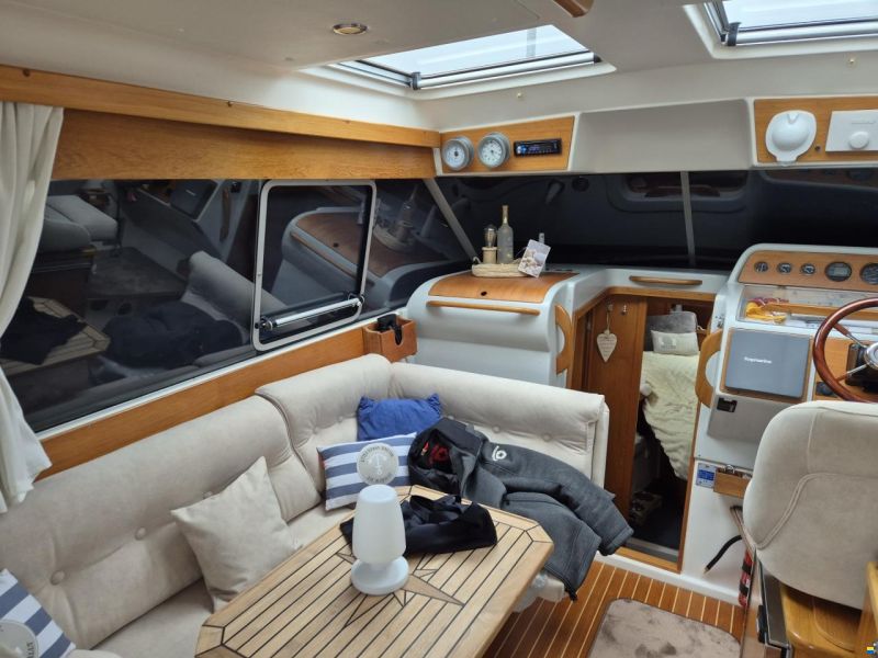 Nimbus 320 Coupe