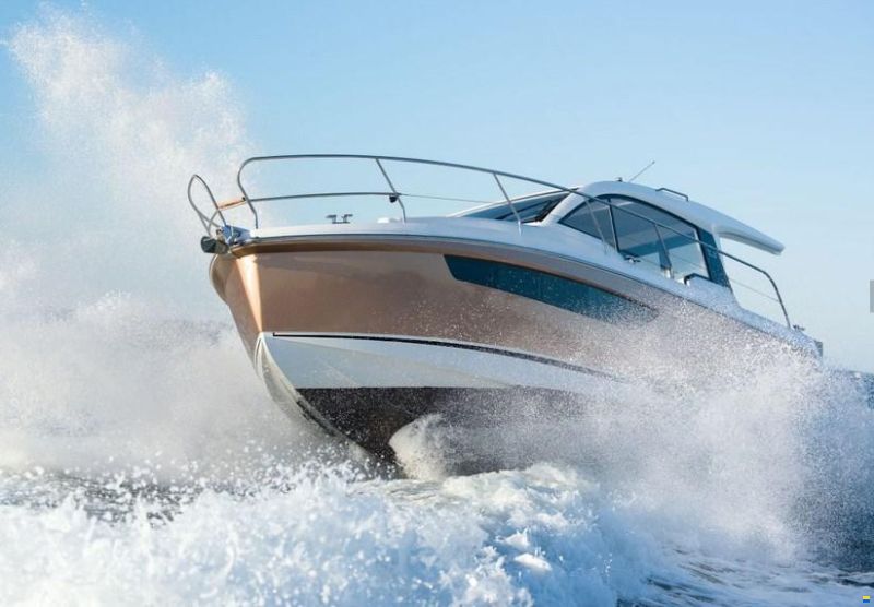 Sealine C330