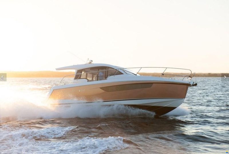 Sealine C330