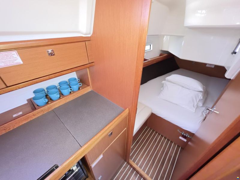 Bavaria CRUISER 37