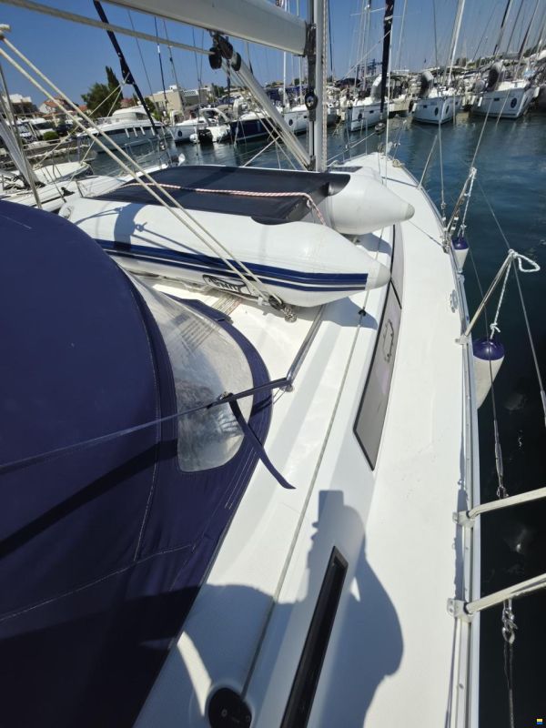 Bavaria CRUISER 37
