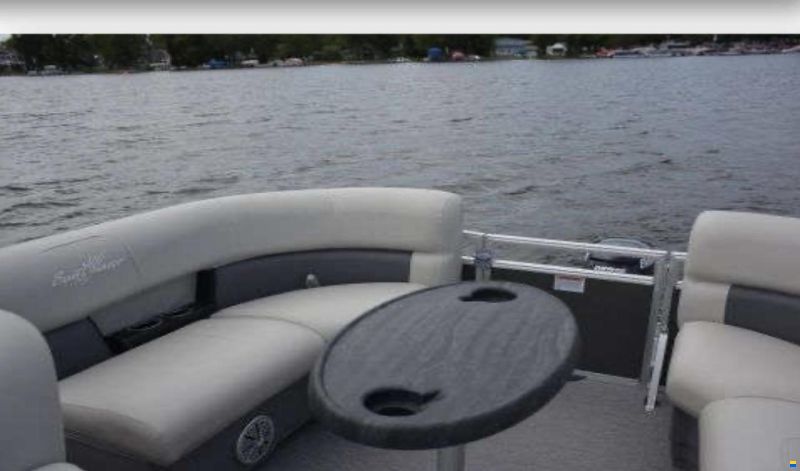 Smoker Craft Sunchaser Vista 7520