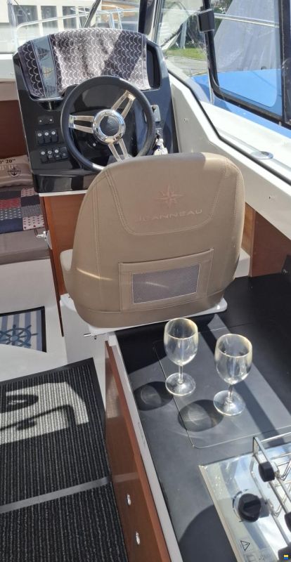 Jeanneau Merry Fisher 795