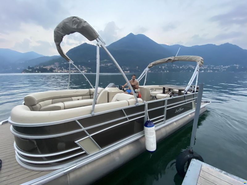 Sunchaser Eclipse 8525 Entertainer