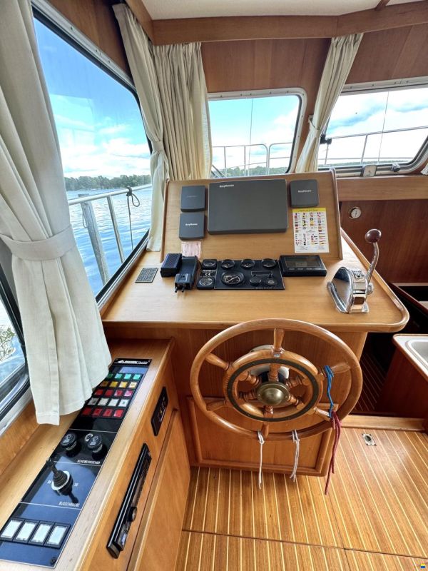 Linssen Dutch Sturdy 320 AC