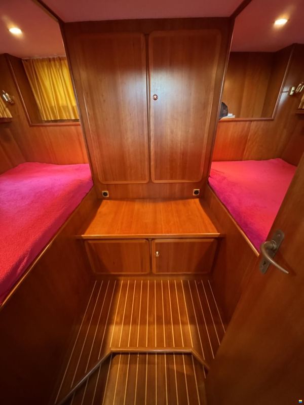 Linssen Dutch Sturdy 320 AC