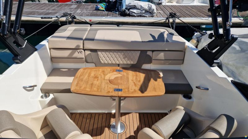 Bayliner VR4