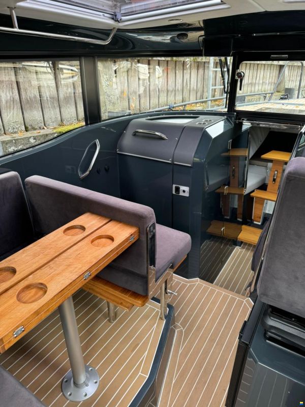 XO Boats 270