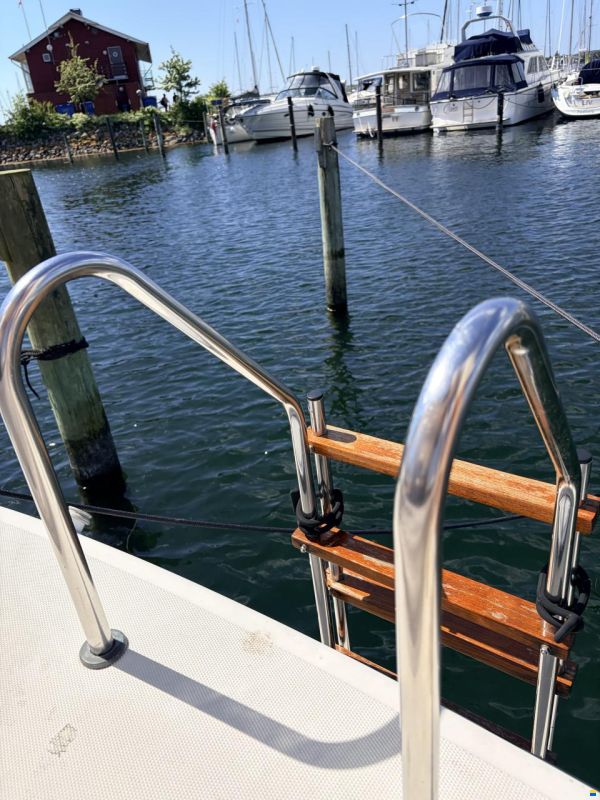Coronet Oceanfarer 32 Wing