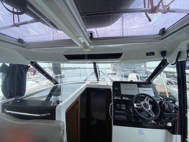 Jeanneau MERRY FISHER 1095
