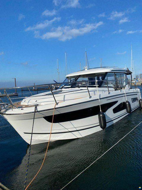 Jeanneau MERRY FISHER 1095