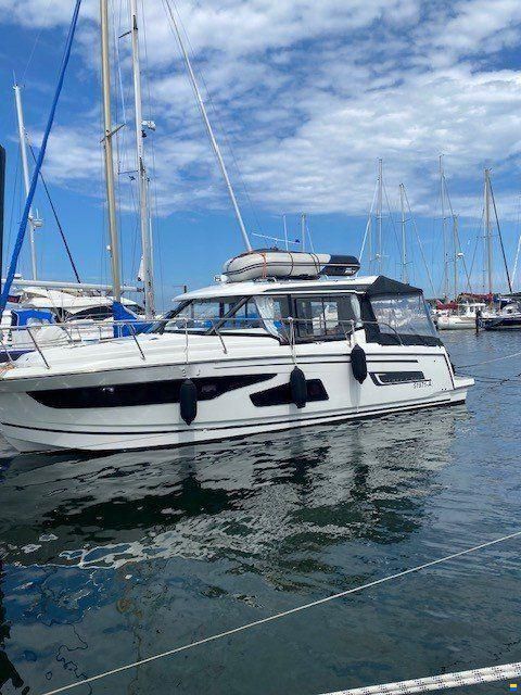 Jeanneau MERRY FISHER 1095