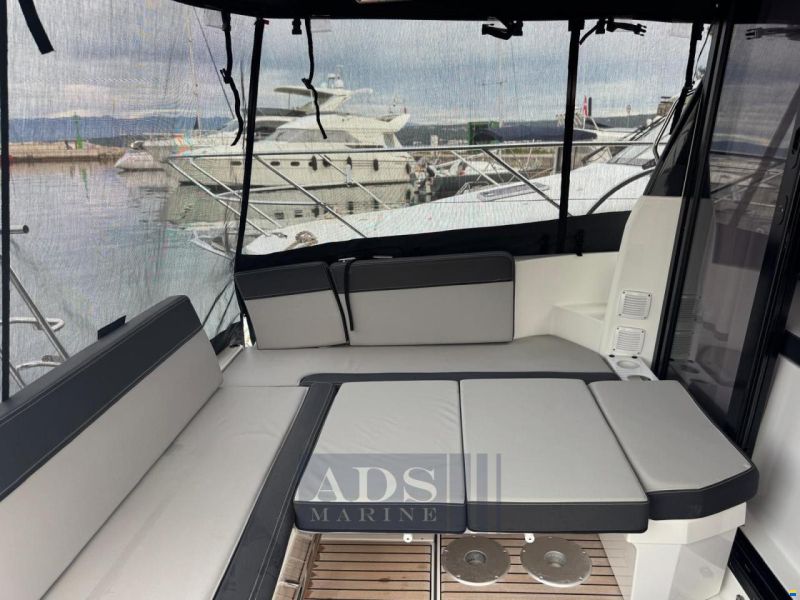 Jeanneau Merry Fisher 1095