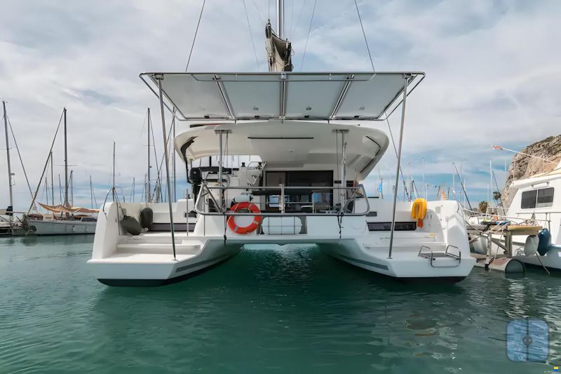 Lagoon 42