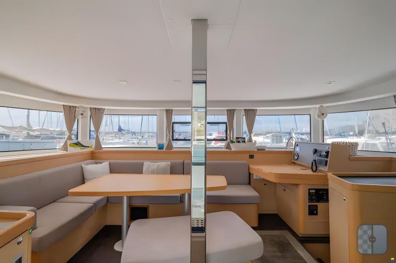 Lagoon 42