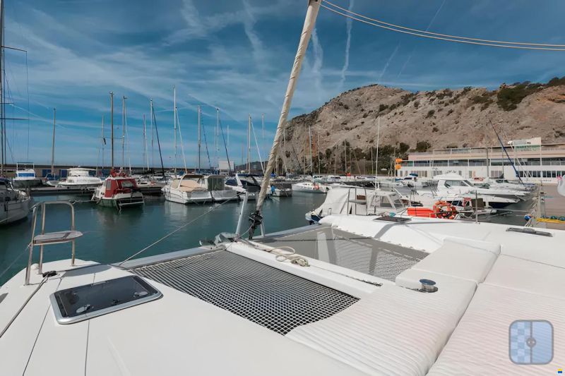 Lagoon 42