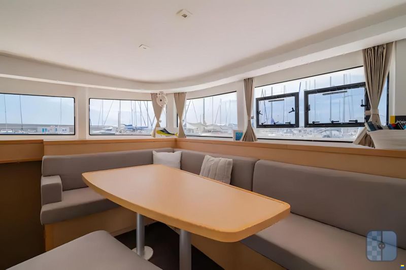 Lagoon 42