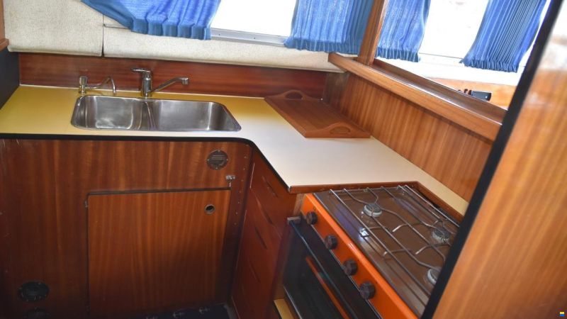 Parad 31 FLYING BRIDGE