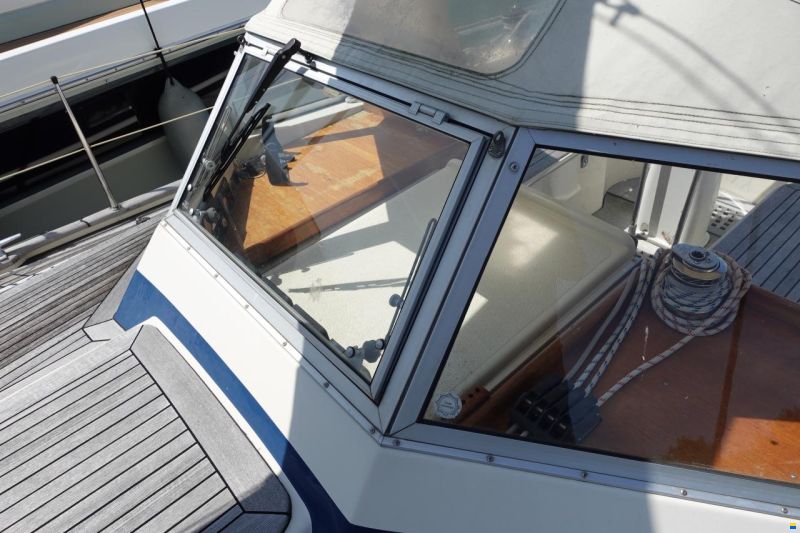 Hallberg-Rassy 352