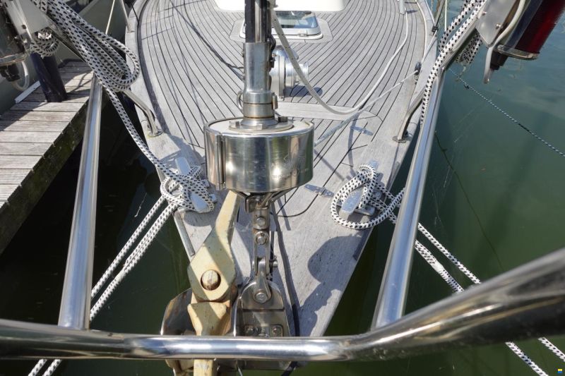 Hallberg-Rassy 352