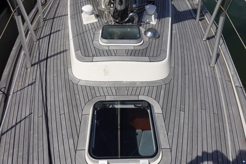 Hallberg-Rassy 352