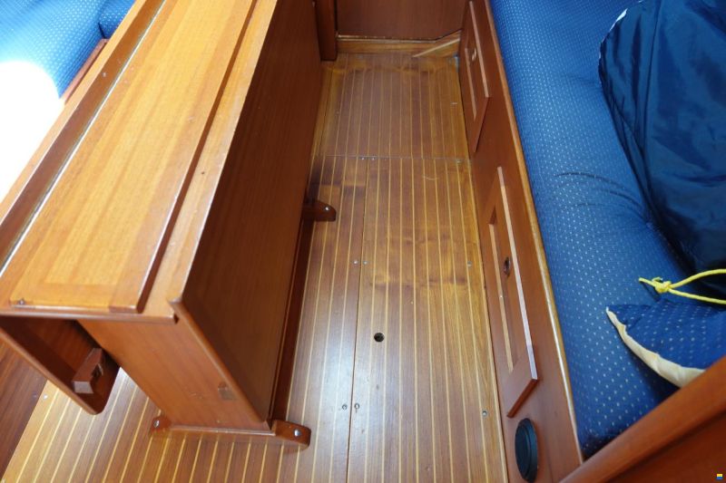 Hallberg-Rassy 352