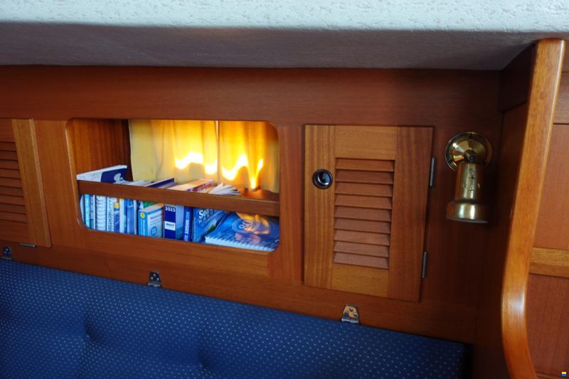 Hallberg-Rassy 352