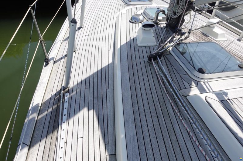 Hallberg-Rassy 352