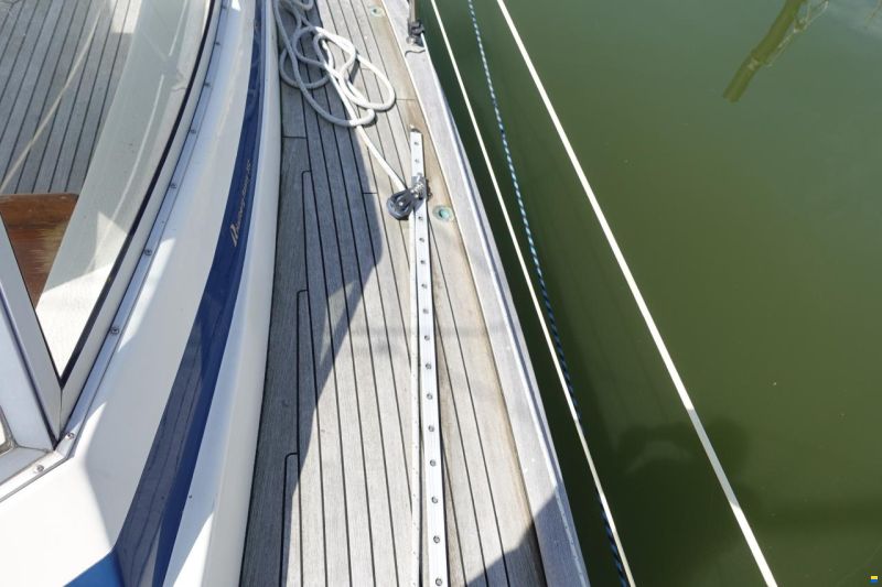 Hallberg-Rassy 352