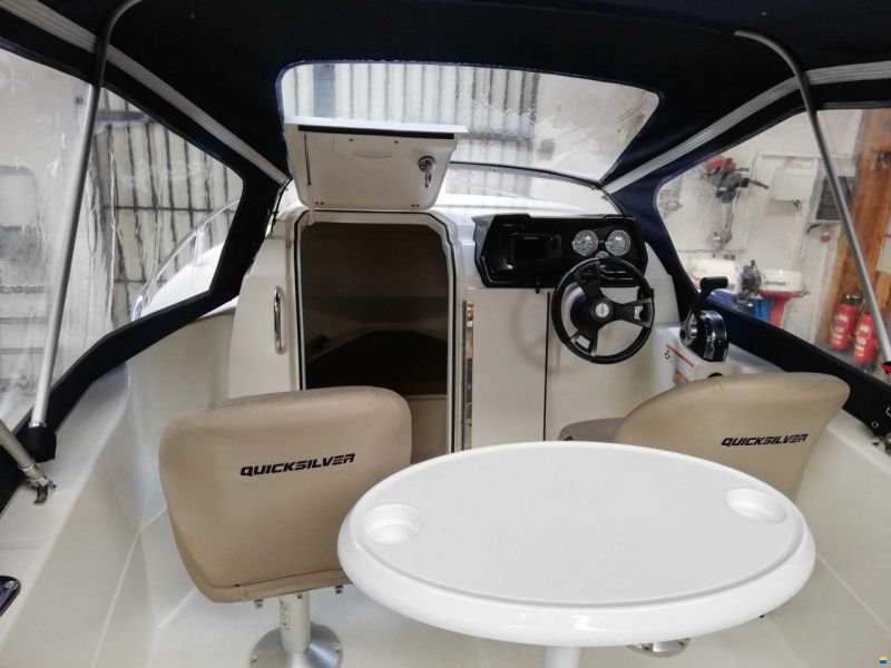 Quicksilver 455 Cabin