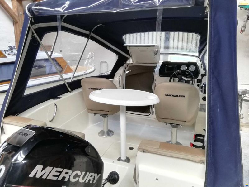 Quicksilver 455 Cabin