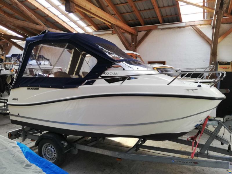 Quicksilver 455 Cabin