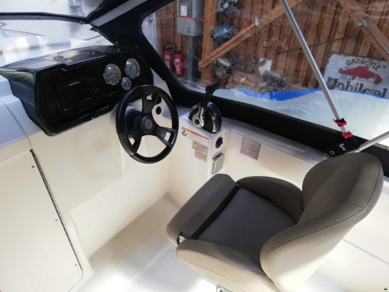Quicksilver 455 Cabin