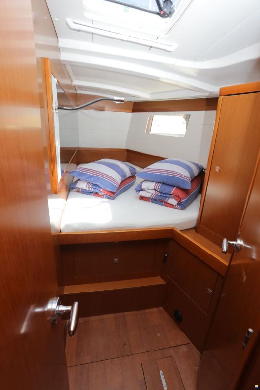 Beneteau Oceanis 48