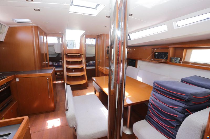 Beneteau Oceanis 48