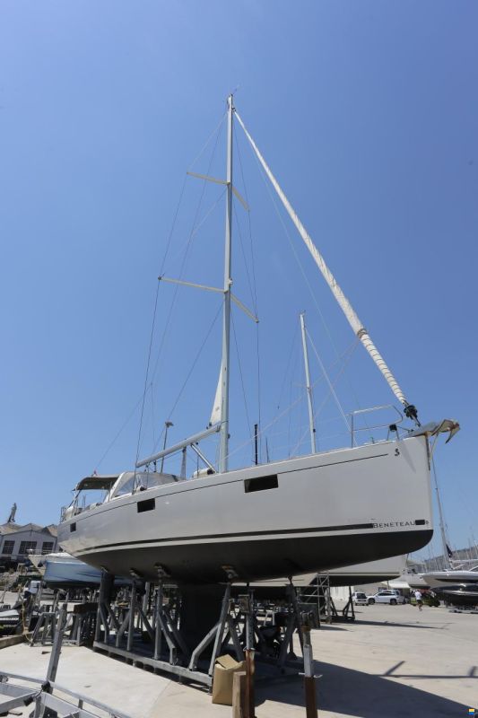 Beneteau Oceanis 48